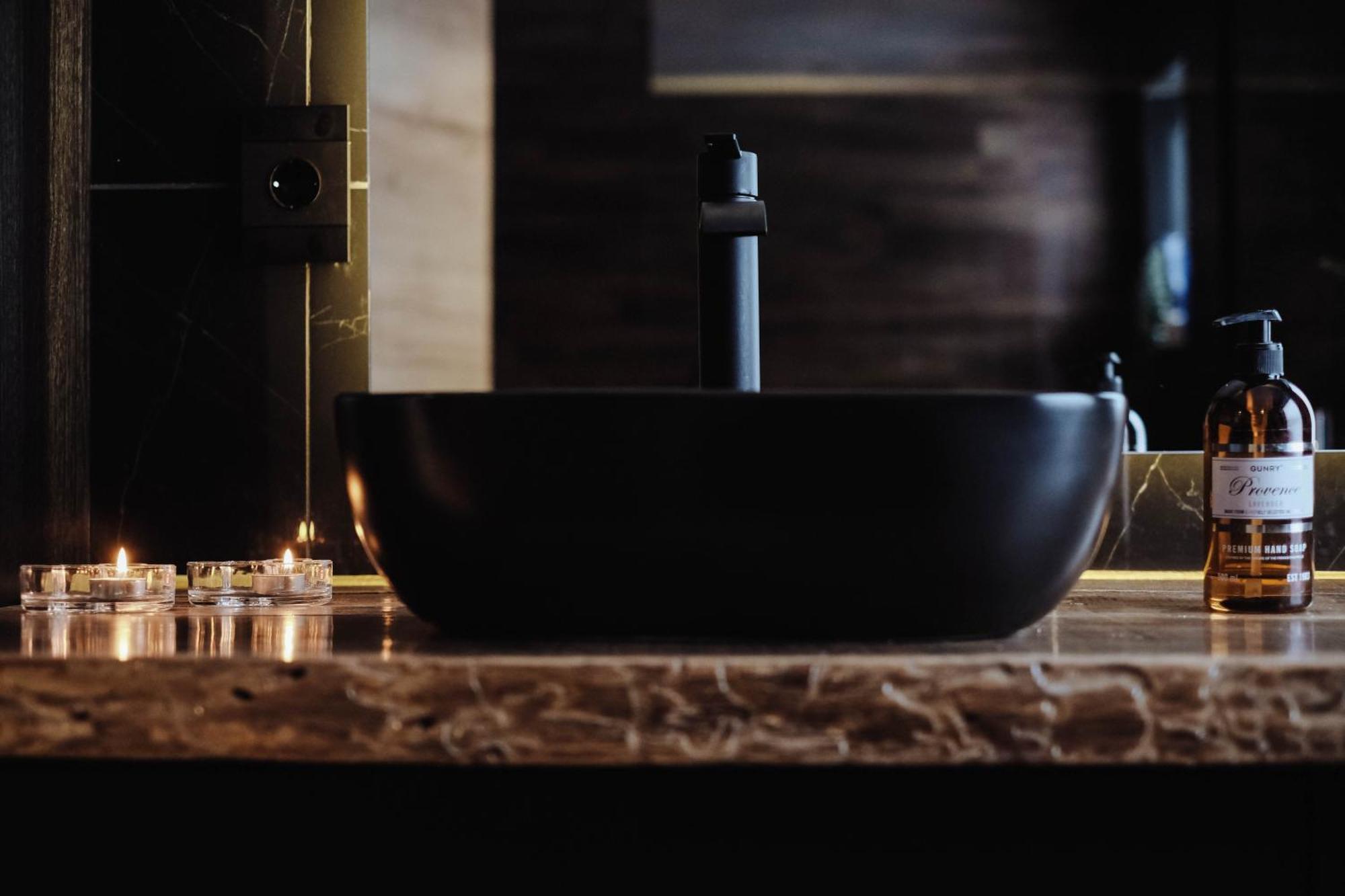Botnahlid Villa, Mountain And Town Views And Outdoor Sauna Seyðisfjörður 外观 照片