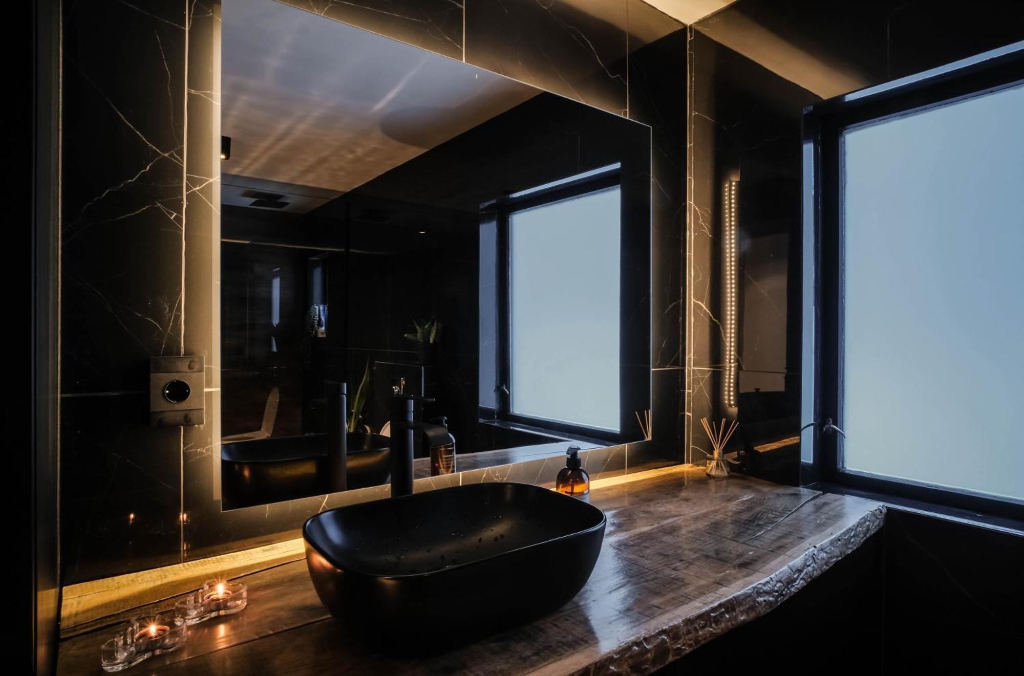 Botnahlid Villa, Mountain And Town Views And Outdoor Sauna Seyðisfjörður 外观 照片